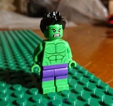 ⭐ LEGO Hulk Smile / en