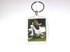 PORTE CLE NEUF 3,5 x 5 cm