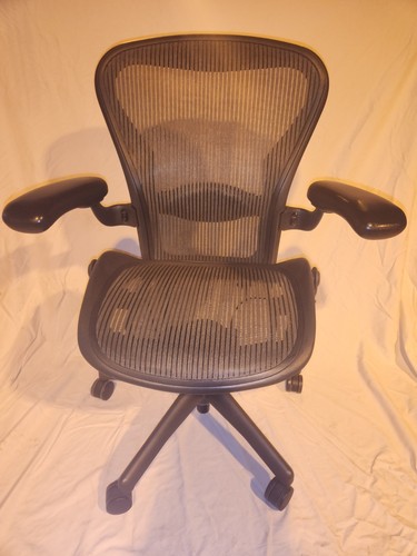 Herman miller aeron - miller, b