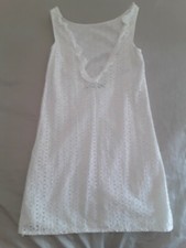 Adorable petite robe blanche