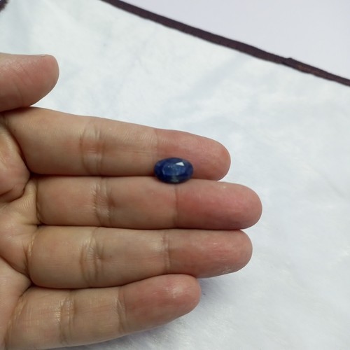 Gemme saphir bleu - de, naturel