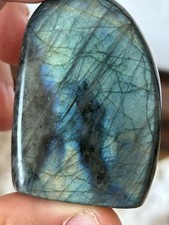 Druse en Labradorite – Reflets Iridescents & Beauté Minérale