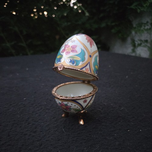 Oeuf porcelaine pilulier - oeuf,