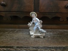 Ancienne figurine en biscuit