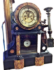 Pendule de cheminée en marbre noir Napoléon 3 