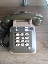 Ancien téléphone à touches