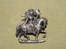 Broche ancienne JEANNE D'ARC Métal Argente