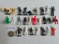 (81) petits soldats  lot  :   échelle  1:72 ??   1:60 ??  1/48 ??  autre ??