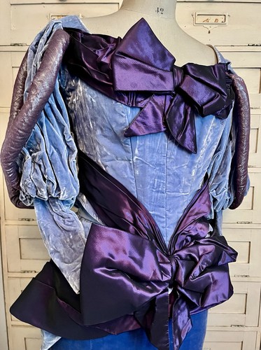 Costume vintage théâtre - de,