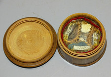 -ANCIENNE PETITE BOITE BOIS RELIQUAIRE PAPEROLLES à déchiffrer RELIGION  D