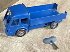 CIJ  Camion Renault Réf 5/37 mécanique ridelles + clé L:16 cm  Superbe état TBE