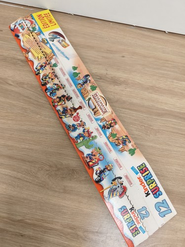 Ancien présentoir kinder - ancien,