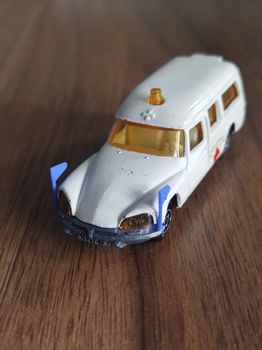 Voiture miniature ds - miniature, 1/65