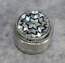 Boite Orientale ronde. Nacre