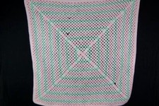 Vintage Handmade Crochet Bébé Couverture Rose Blanc Vert Bandes 39x38 Afghan