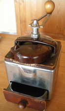 MOULIN A CAFE, PEUGEOT,  tôle, bois et bakélite