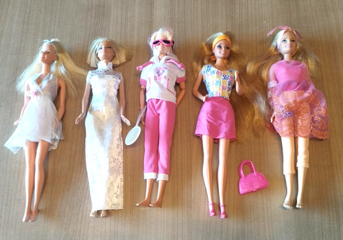 Lot poupée barbie - lot,