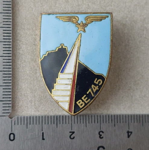 Ancienne insigne be745 - insigne,,
