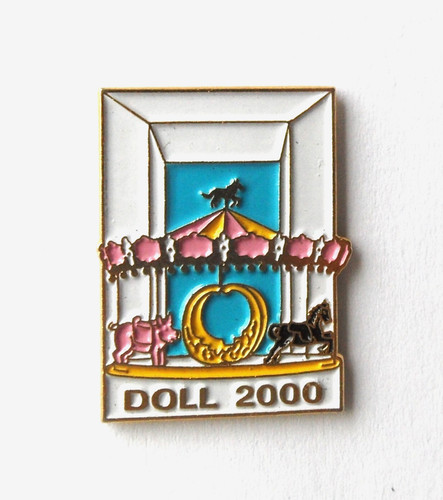 Pin manège doll - doll, 2000