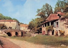 24 SAINT JEAN DE COLE VIEUX PONT ET MAISON A COLONNES