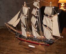 Ancienne maquette en bois : voilier 3 mats