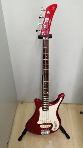 Guitare basse électrique