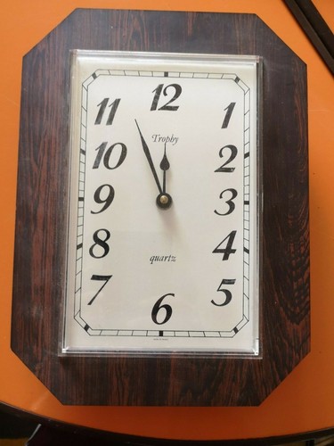 Ancienne horloge murale