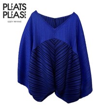 PLEATS PLEASE Madame-T Cape