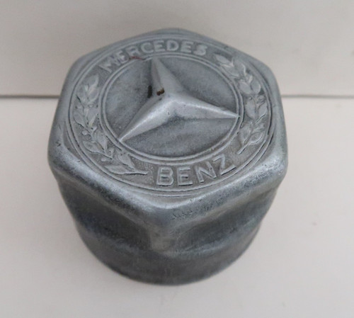 Ancien cache moyeu mercedes - cache,