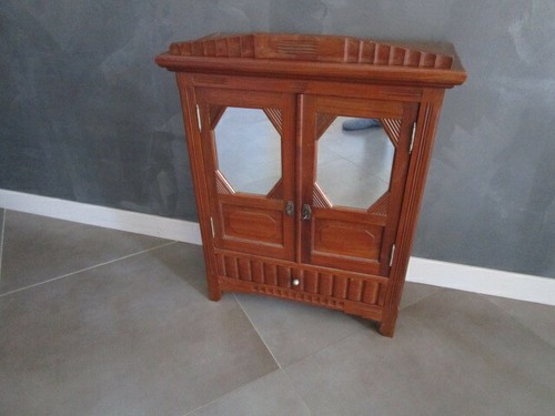 Armoire miniature art - -déco, en