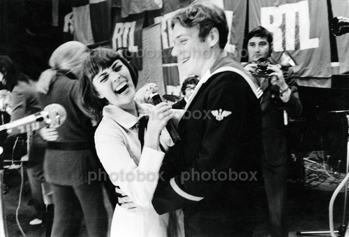 Mireille mathieu exclusive - *,