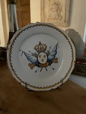 Assiette creuse en faïence de
