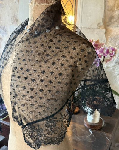 Dentelle ancienne grande - dentelle,