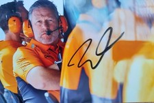 photo signée Zak Brown F1
