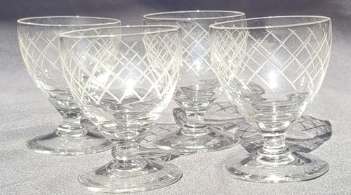 Lot anciens verres à - de, 4