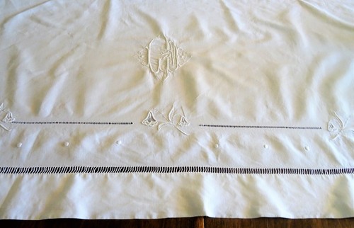 Broderie bas drap brodé - bas,