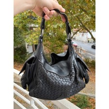 Bottega Veneta shoulder bag vintage street wear luxury old money y2k