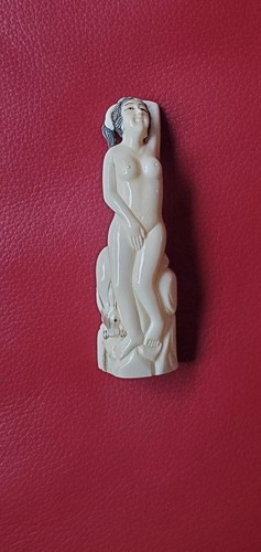 Okimono geisha avec lapin - avec,