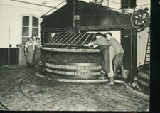 MAILLY CHAMPAGNE PRESSOIR