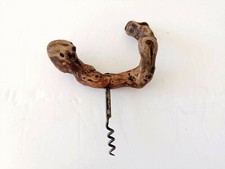 TIRE BOUCHON EN CEP DE VIGNE OUVRE BOUTEILLE DE VIN SOMMELIER CAVISTE VINTAGE