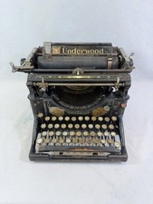 Machine à écrire Underwood