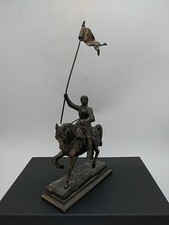 Statuette Jehanne d 'Arc en régule .