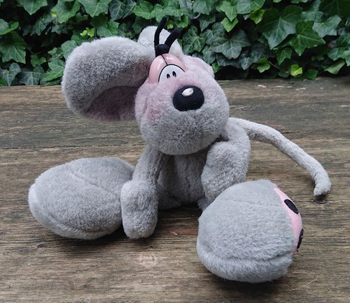 Souris diddl grise nue - diddl,