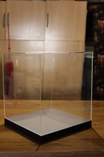 Vitrine d'exposition musée 30² x 35 cm