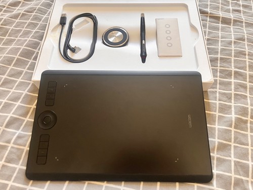 Wacom intuos pro medium - wacom,