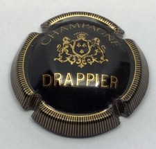 DRAPPIER - N° 02 - CAPSULE DE CHAMPAGNE - PETIT ÉCUSSON - NOIR ET OR, BORD STRIÉ