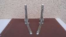 2 anciennes équerres en aluminium / Pour étagère / Quincaillerie