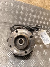 Pivot de moyeu avant gauche