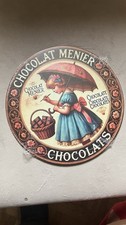 PLAQUE  MURALE. EN ALUMINIUM RONDE THÉME :CHOCOLAT MENIER