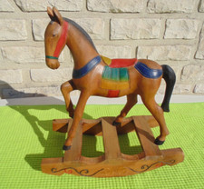 statuette cheval en bois a bascule 40cms x 46cms